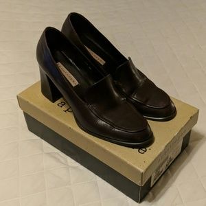 Apostrophe Leather Heels- size 9m
